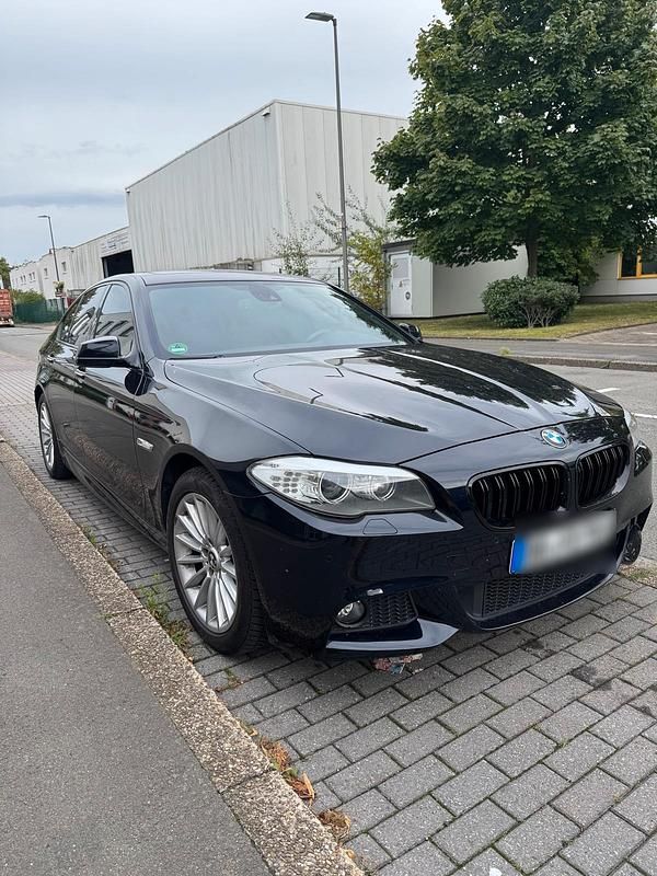 Schwarz Gebraucht 2012 BMW 530 M Sport Limousine | 12.850 € (Etwas zu teuer) - Bild 1/4