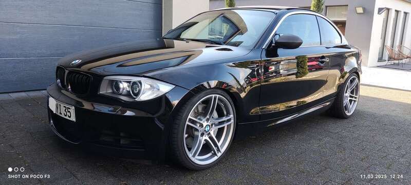 Schwarz Gebraucht 2010 BMW 135 Coupé Performance Coupé | 18.450 € (Fairer Preis) - Bild 1/4