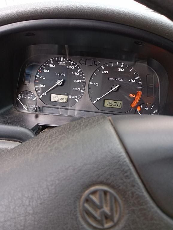 Grau Gebraucht 2002 VW Caddy Van / Kleinbus | 2.900 € (Fairer Preis) - Bild 1/4