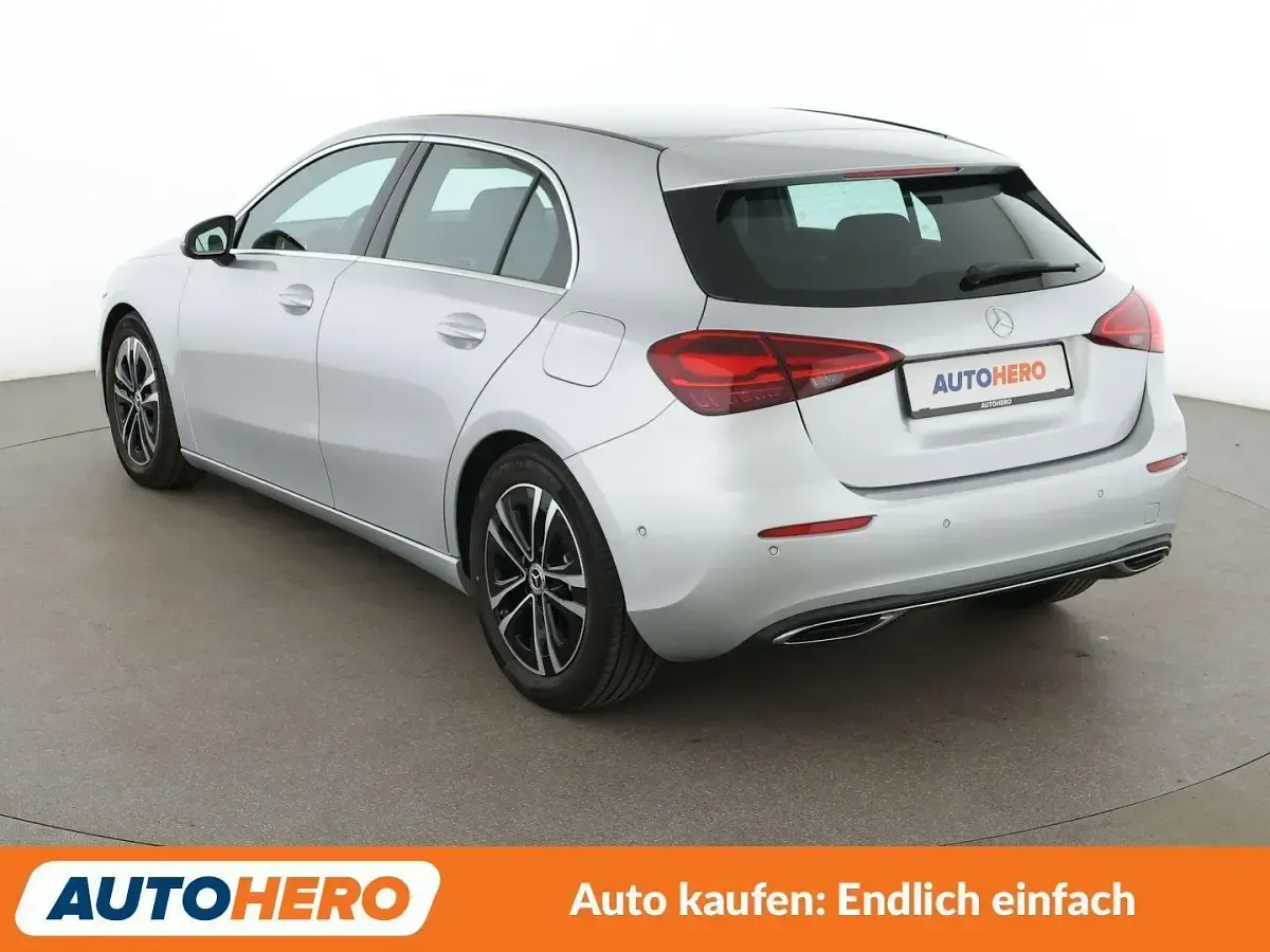 Gebraucht Mercedes A180 Progressive 150 PS (110 kW) 2023 Grau Limousine