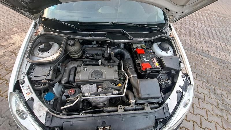Gebraucht Peugeot 206 60 PS (44 kW) 2002 Kleinwagen