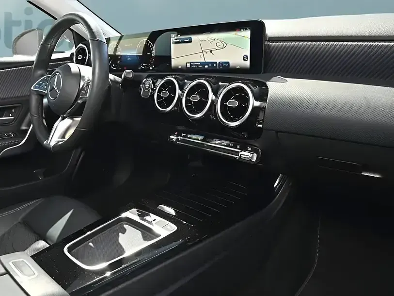 Gebraucht Mercedes A250 2025 Weiss Limousine