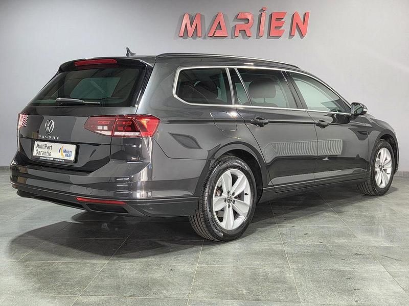Gebraucht VW Passat 200 PS (147 kW) 2021 Grau Kombi