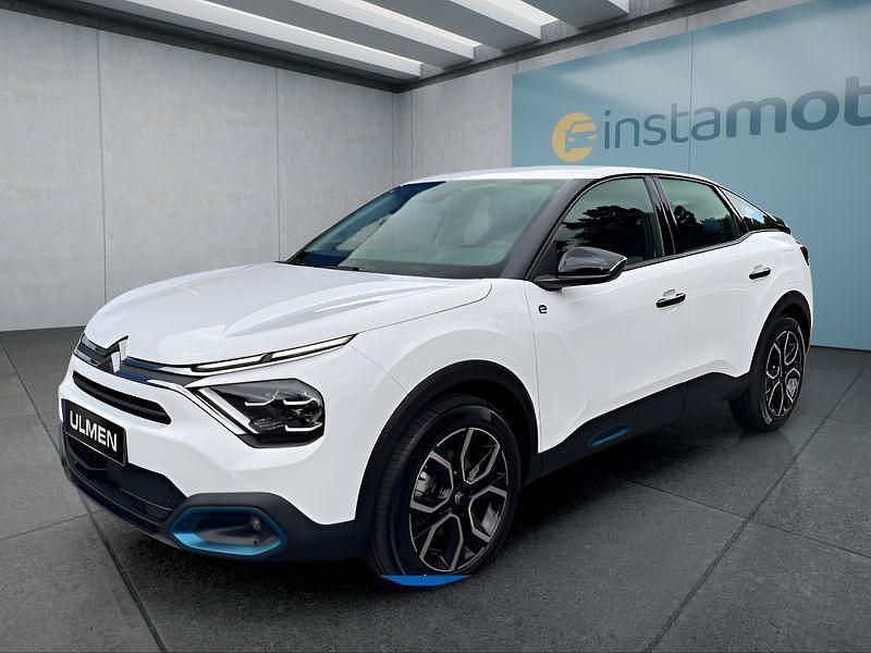 Weiß Gebraucht 2023 Citroën e-C4 Feel Limousine | 18.449 € (Fairer Preis) - Bild 1/4
