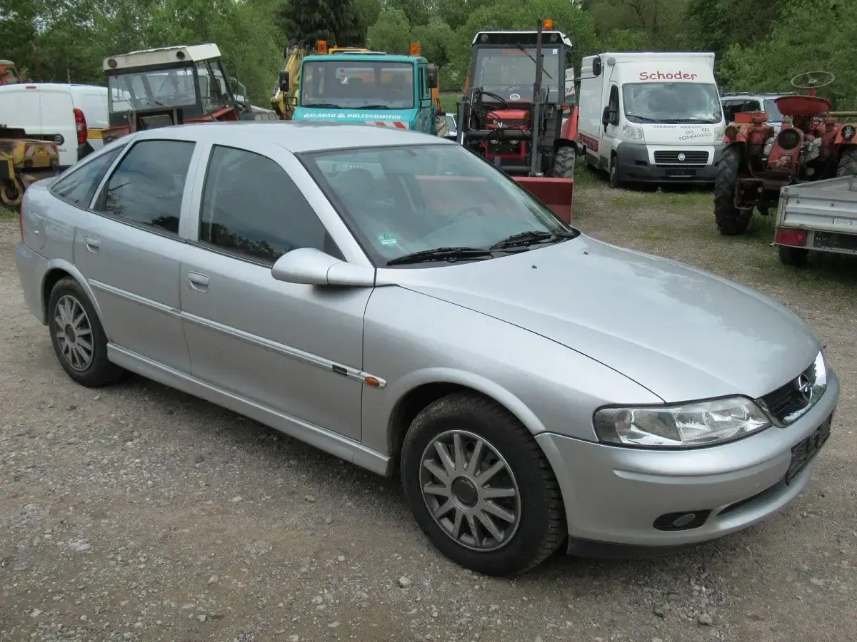 Occasion Opel Vectra Edition 116 ch (85 kW) 2000 Argent Berline
