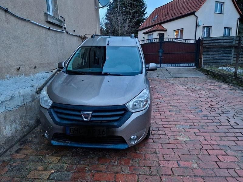 Gebraucht Dacia Dokker 116 PS (85 kW) 2014 Grau Van / Kleinbus