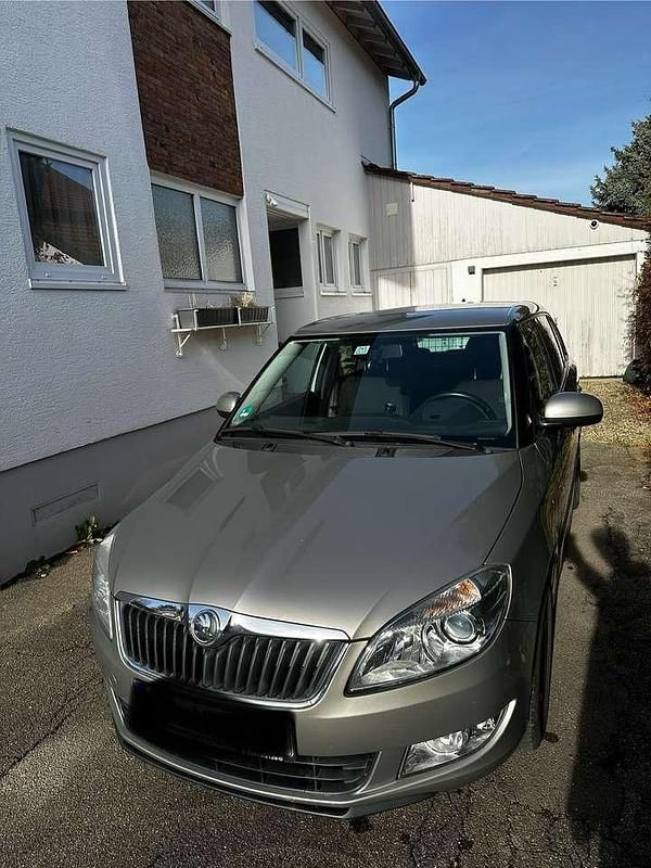Gebraucht Skoda Fabia Ambition 107 PS (78 kW) 2013 Beige Limousine