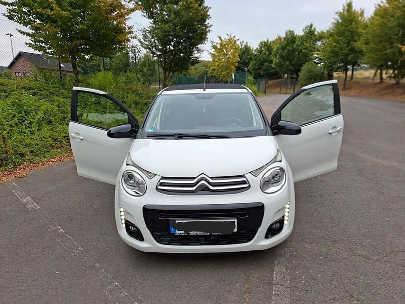 Weiß Gebraucht 2016 Citroën C1 PureTech Kleinwagen | 6.990 € (Fairer Preis) - Bild 1/4