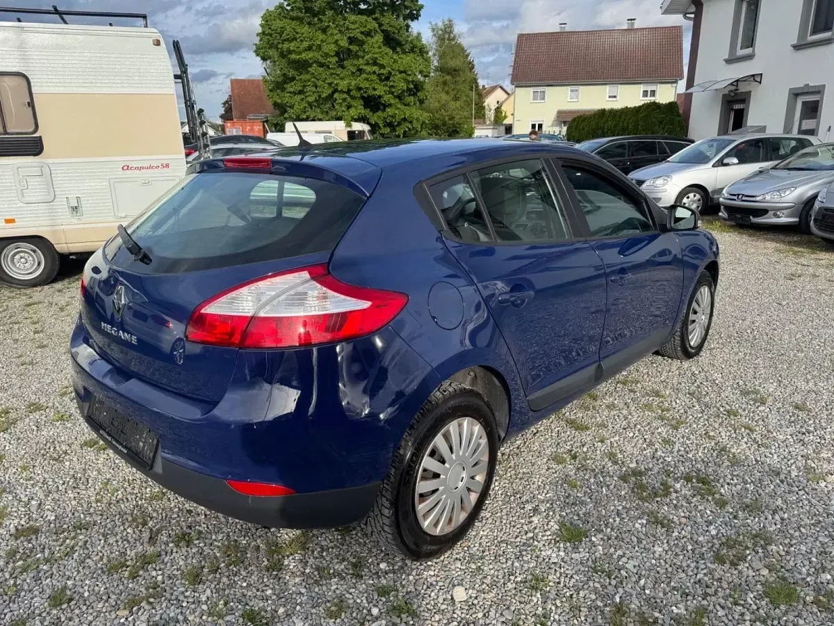 Gebraucht Renault Mégane Expression 101 PS (74 kW) 2009 Blau Limousine