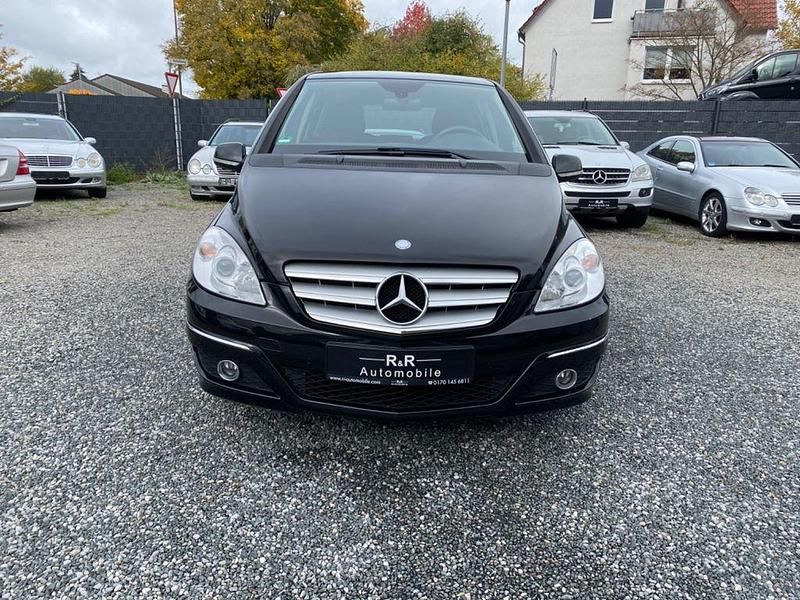 Gebraucht Mercedes B150 95 PS (69 kW) 2009 Schwarz Van / Kleinbus