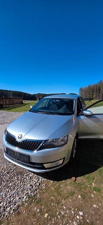 Gebraucht Skoda Rapid 105 PS (77 kW) 2015 Silber Kleinwagen
