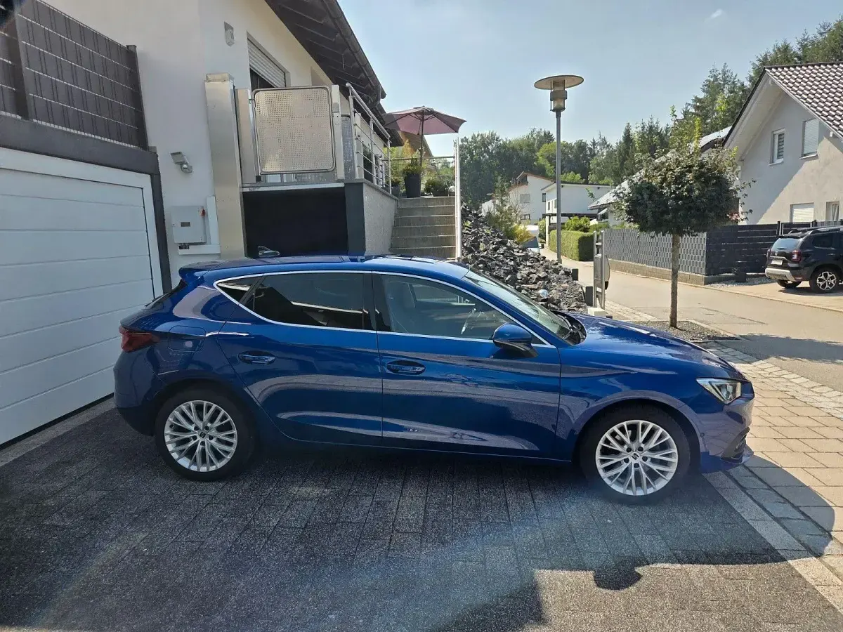 Gebraucht Seat Leon XCELLENCE 131 PS (96 kW) 2020 Blau Kleinwagen