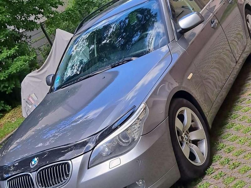 Grau Gebraucht 2009 BMW 520 Kombi | 3.000 € (Guter Preis) - Bild 1/4