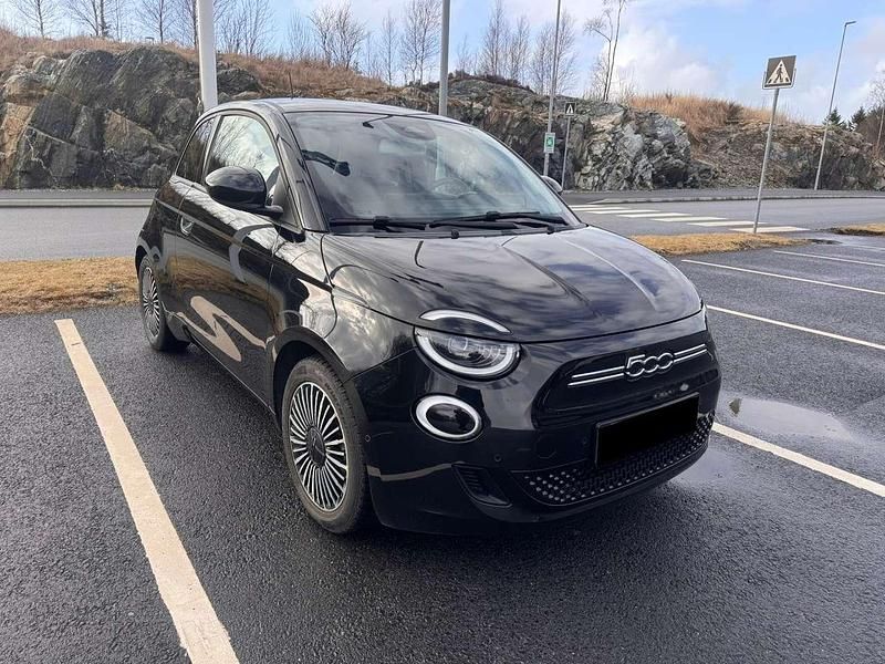 Gebraucht Fiat 500e Icon 86 kW (118 PS) 2021 Schwarz Limousine