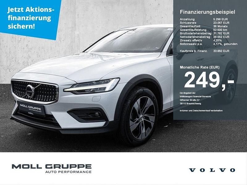 Crystal white pearl / metallic Gebraucht 2023 Volvo V60 CC Plus Kombi | 33.850 € (Superpreis) - Bild 1/4