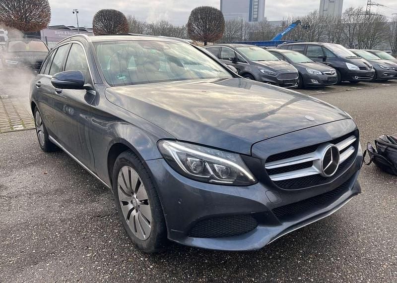 Gebraucht Mercedes C350e 211 PS (155 kW) 2017 Tenoritgrau  metalliclack Kombi