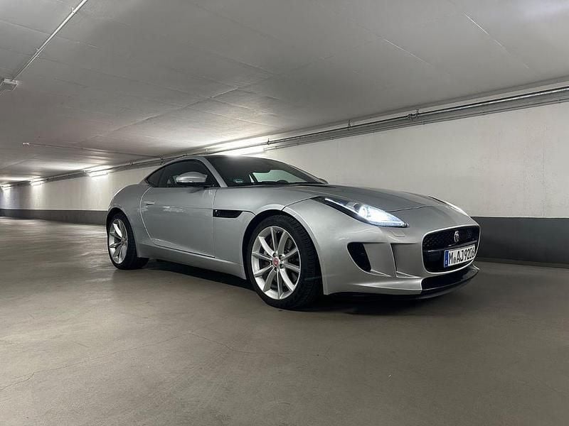 Silber Gebraucht 2014 Jaguar F-Type Coupé | 34.500 € (Fairer Preis) - Bild 1/4