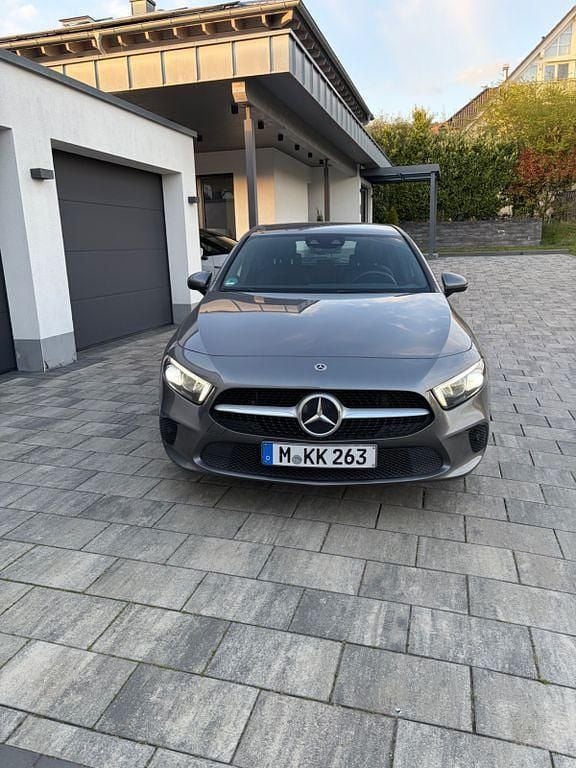 Gebraucht Mercedes A220 190 PS (139 kW) 2019 Grau Limousine