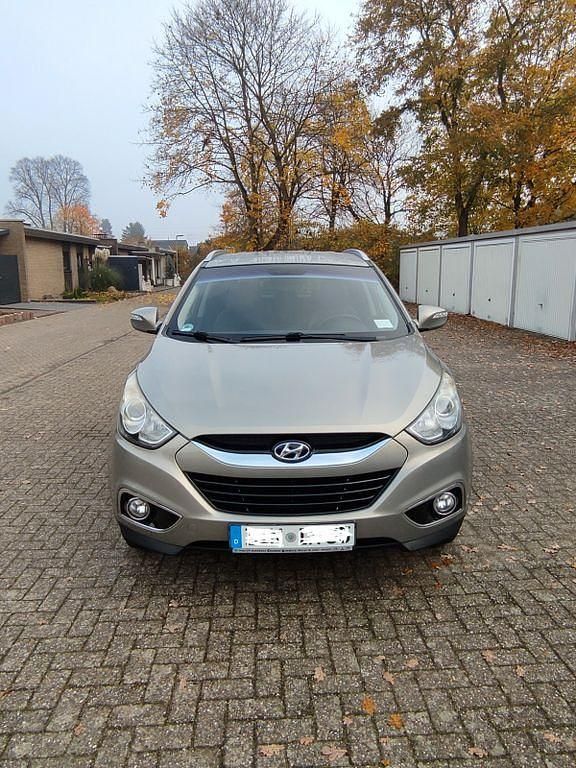 Braun Gebraucht 2011 Hyundai ix35 SUV | 6.700 € (Fairer Preis) - Bild 1/4
