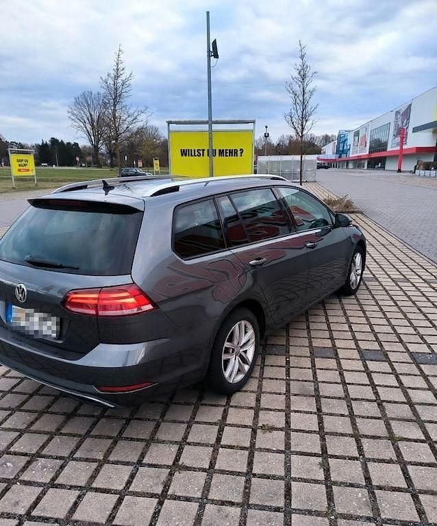 Gebraucht VW Golf VII Comfortline 110 PS (80 kW) 2017 Grau Kombi
