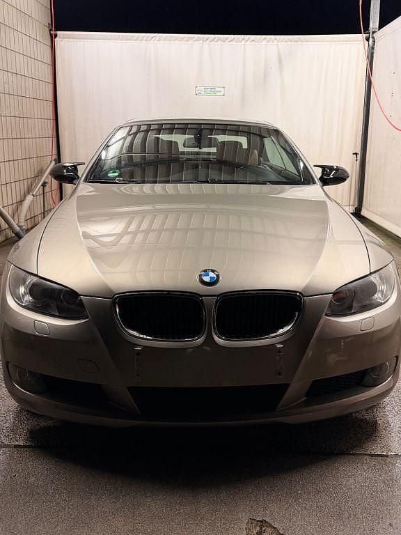 Gebraucht BMW 320 Cabriolet 177 PS (130 kW) 2008 Beige Cabrio