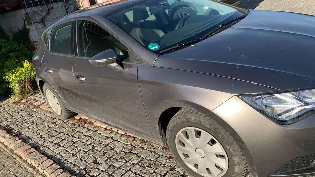 Usata Seat Leon Reference 110 CV (80 kW) 2015 Marrone Berlina