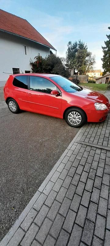 Gebraucht VW Golf V 80 PS (58 kW) 2008 Rot Kleinwagen