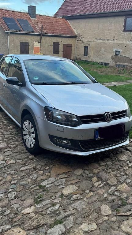 Silber Gebraucht 2010 VW Polo Limousine | 3.000 € (Superpreis) - Bild 1/4
