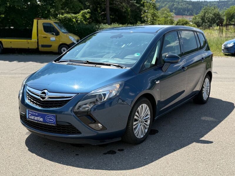 Blau Gebraucht 2016 Opel Zafira Tourer Edition Van / Kleinbus | 10.950 € (Fairer Preis) - Bild 1/4