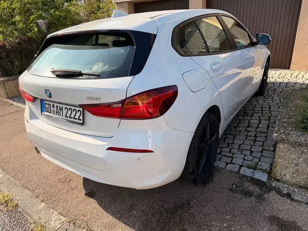 Gebraucht BMW 118 136 PS (100 kW) 2021 Weiß Limousine
