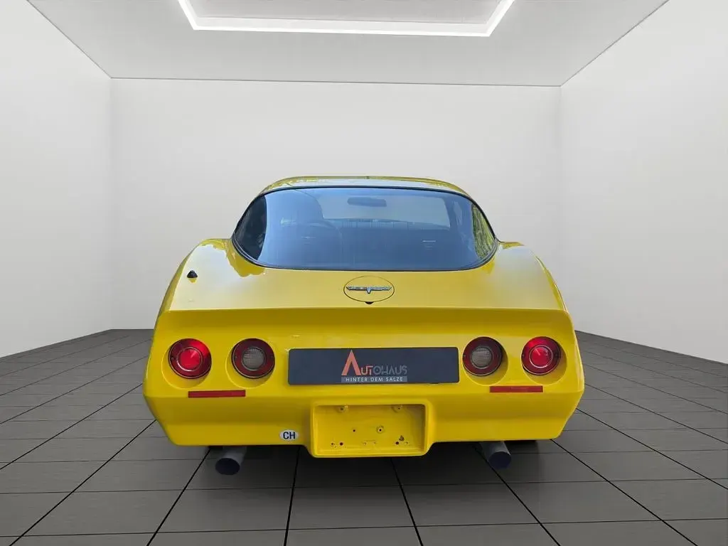 Second-hand Corvette C3 179 CP (131 kW) 1978 Galben Coupe
