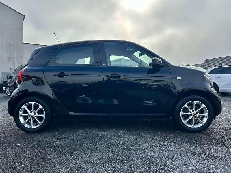 Second-hand Smart ForFour 71 CP (52 kW) 2015 Negru Hatchback