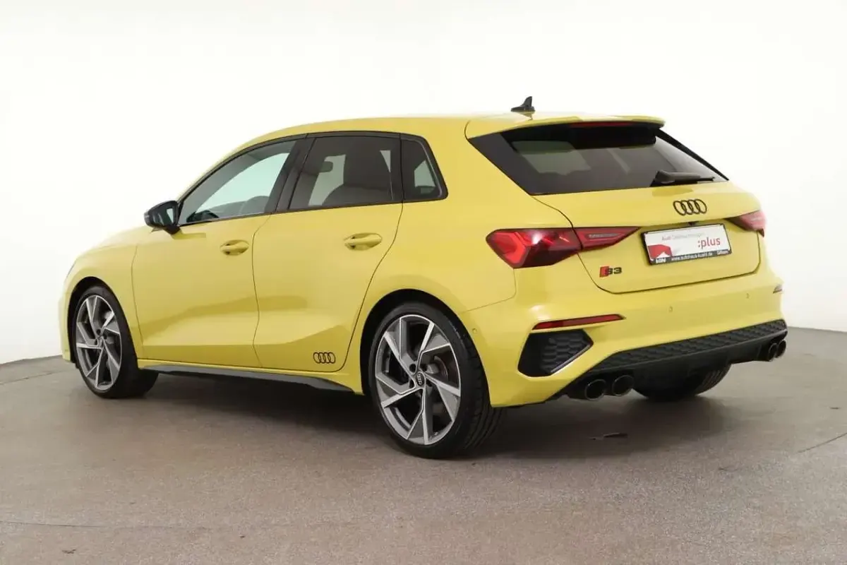 Gebraucht Audi S3 Design 310 PS (228 kW) 2021 Pythongelb metallic Limousine