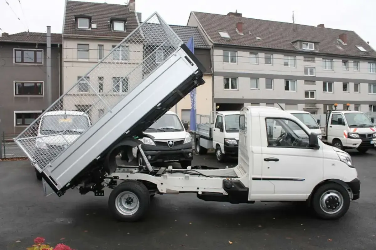 Ny Piaggio Porter 106 HK (77 kW) 2025 Hvid SUV