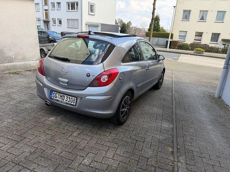 Gebraucht Opel Corsa Cosmo 80 PS (58 kW) 2007 Silber Kleinwagen