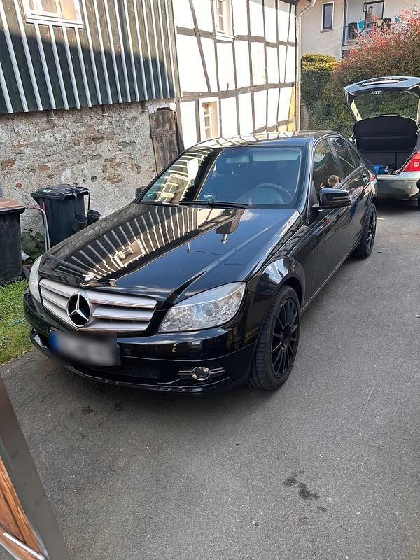 Gebraucht Mercedes C200 184 PS (135 kW) 2008 Schwarz Limousine