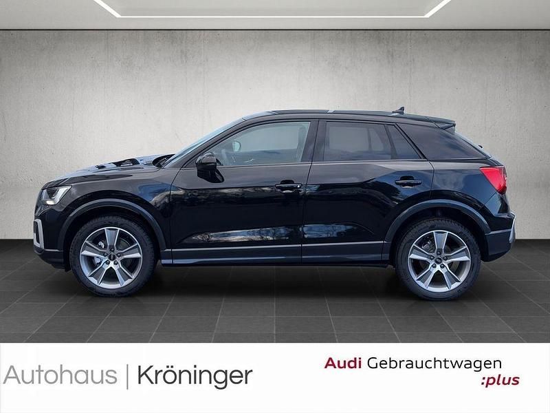 Neu Audi Q2 Advanced 116 PS (85 kW) 2025 Schwarz SUV