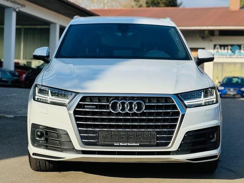 Gebraucht Audi Q7 S-Line 286 PS (210 kW) 2019 Gletscherweiß perl SUV