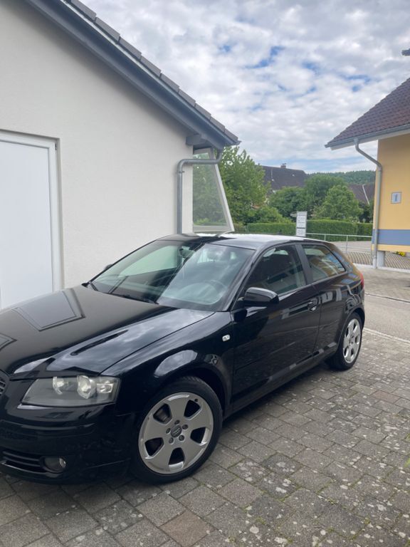 Schwarz Gebraucht 2007 Audi A3 Ambiente Limousine | 4.000 € (Fairer Preis) - Bild 1/4
