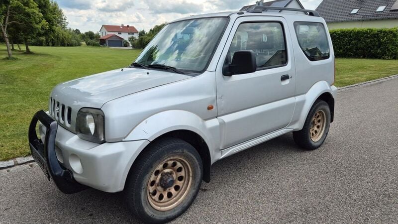 Silber Gebraucht 2004 Suzuki Jimny SUV | 2.500 € - Bild 1/4