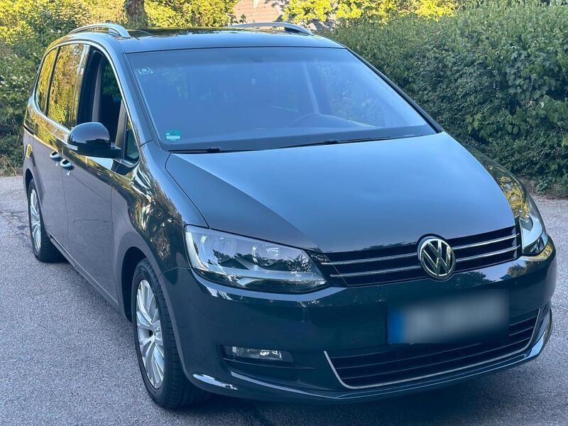 Grau Gebraucht 2012 VW Sharan Style Van / Kleinbus | 11.500 € (Etwas zu teuer) - Bild 1/4