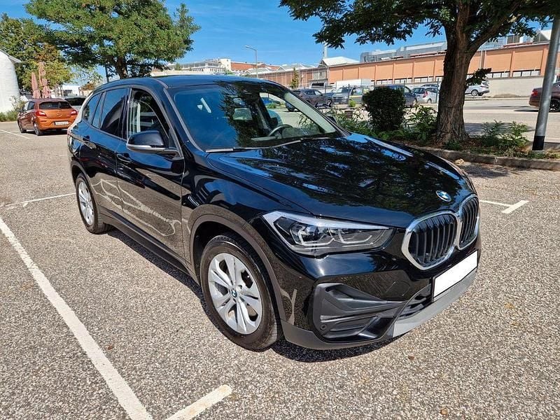 Schwarz Gebraucht 2021 BMW X1 Advantage SUV | 17.500 € (Fairer Preis) - Bild 1/4