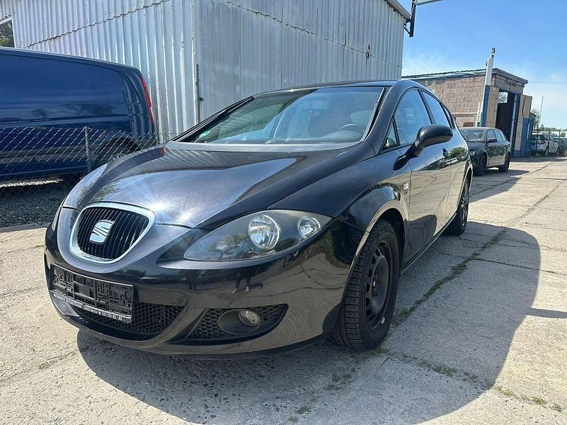 Schwarz Gebraucht 2006 Seat Leon Stylance Limousine | 1.490 € (Superpreis) - Bild 1/4