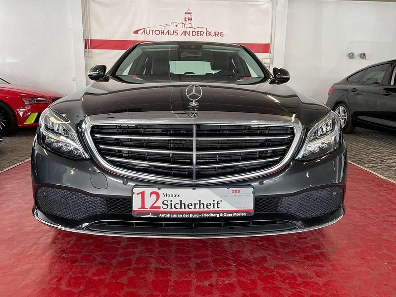 Gebraucht Mercedes C220 194 PS (142 kW) 2021 Olivgruen matt Limousine