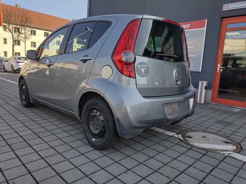 Gebraucht Opel Agila 86 PS (63 kW) 2011 Silber Kleinwagen