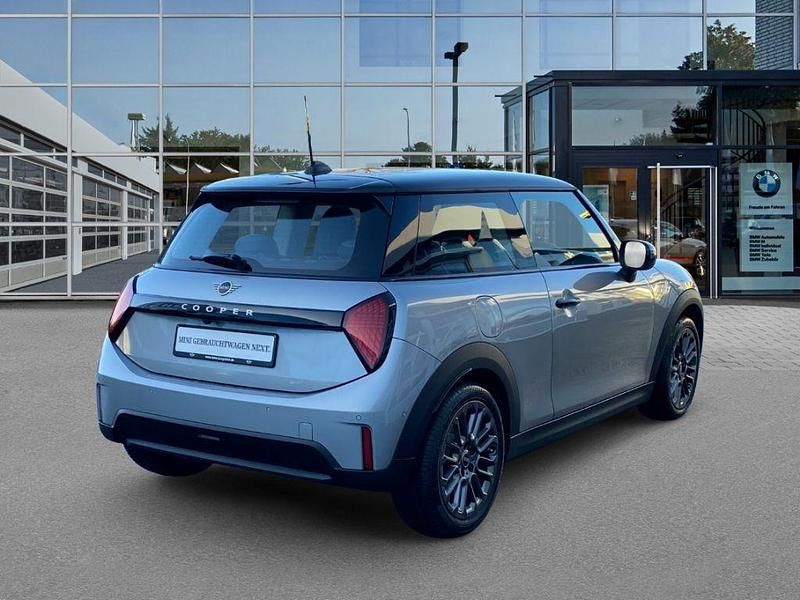 Gebraucht Mini Cooper Classic 156 PS (114 kW) 2024 Silber Kleinwagen