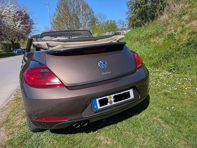 Gebraucht VW Beetle Cabriolet Exclusive 160 PS (117 kW) 2012 Braun Cabrio
