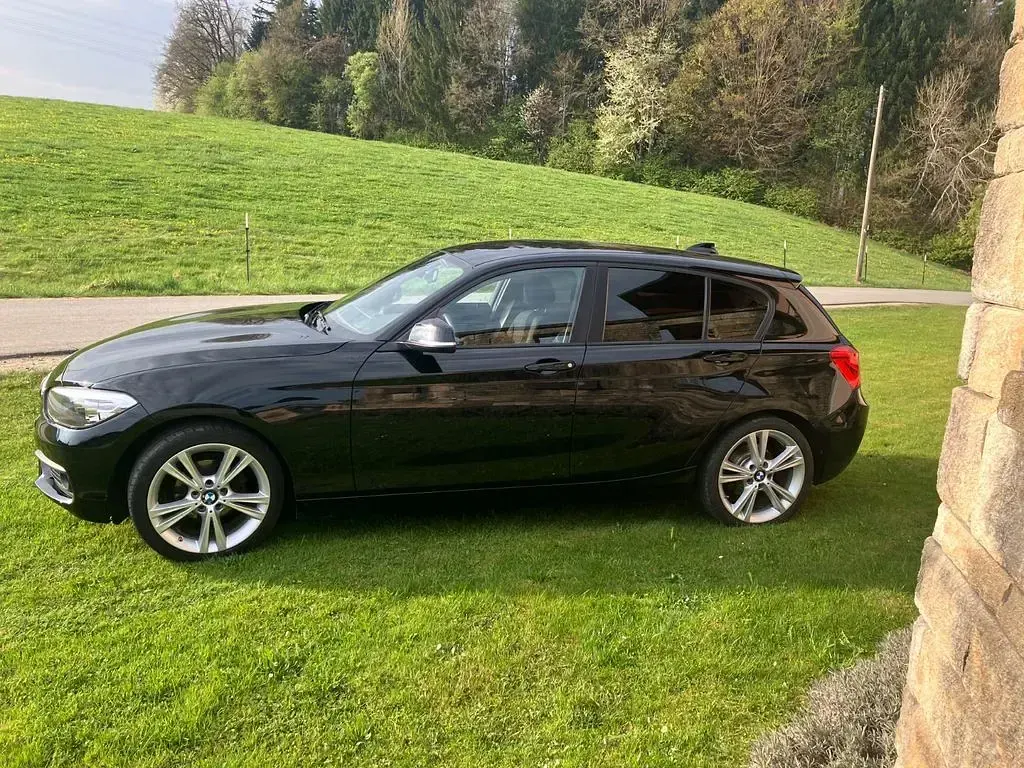 Używany BMW 118 Advantage 136 KM (100 kW) 2017 Czarny Hatchback