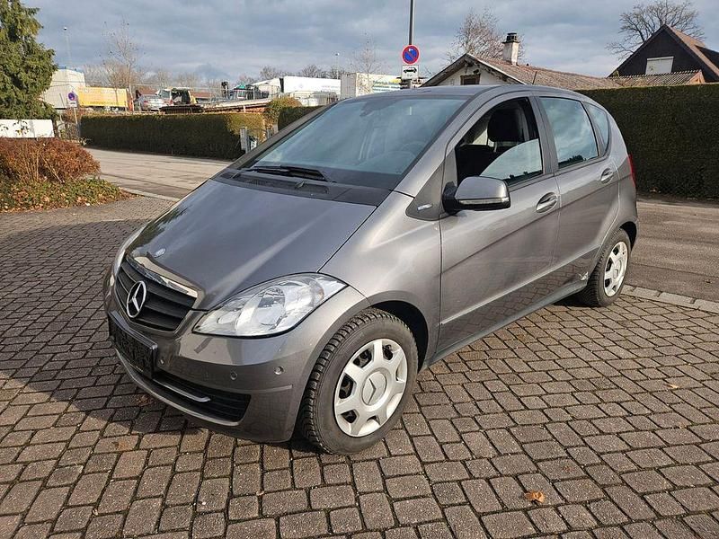 Grau Gebraucht 2009 Mercedes A160 Limousine | 1.700 € (Superpreis) - Bild 1/4