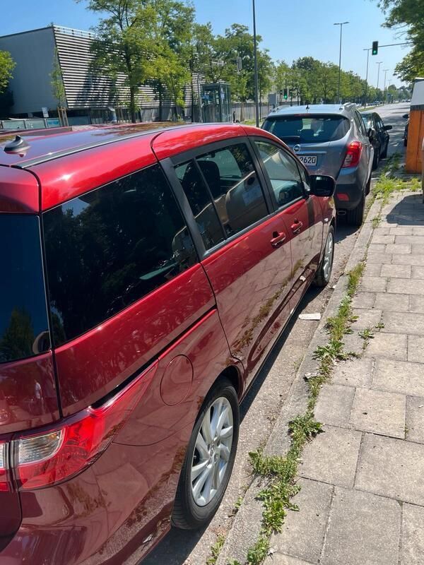 Rot Gebraucht 2011 Mazda 5 Van / Kleinbus | 8.999 € (Fairer Preis) - Bild 1/4